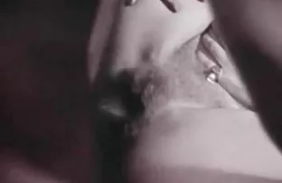XXX شیرین سکس کون بزرگ خوشگل بیب بازی با بیدمشک او