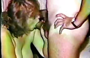 XXX دختر مرا سیکس کون بزرگ در آغوش گرفت و شروع به جلق زدن مرد