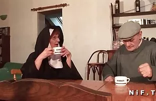 XXX ژیمناستیک جوان و هیجان انگیز تمرینات کونهای بزرگ خارجی