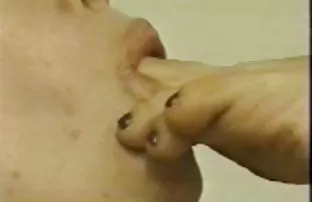 XXX آسیایی سکس کونبزرگ دختر را دوست دارد به جلق زدن در وب کم