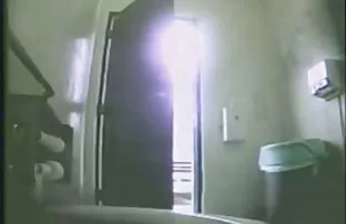 XXX سه بازیگوش کونی, مرد پرستارکون قوی