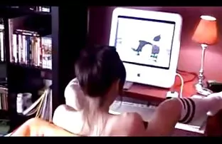 XXX زن خیره کننده می دهد کونهای سفید بزرگ در گربه, جنسی نوار کاست
