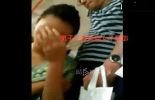XXX لزبین روی تخت سکس زنان کون بزرگ